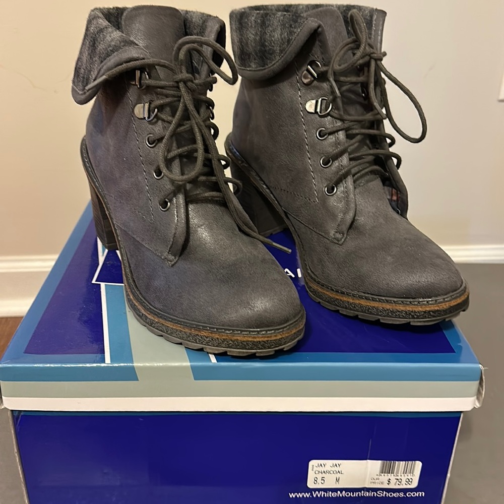 WHITE MOUNTAIN Women's SZ 8.5M "Jay Jay" Ankle Boots NWB